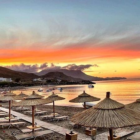 Molos Beach Rooms Kíssamos Exteriör bild