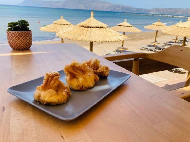 Molos Beach Rooms Kíssamos Exteriör bild