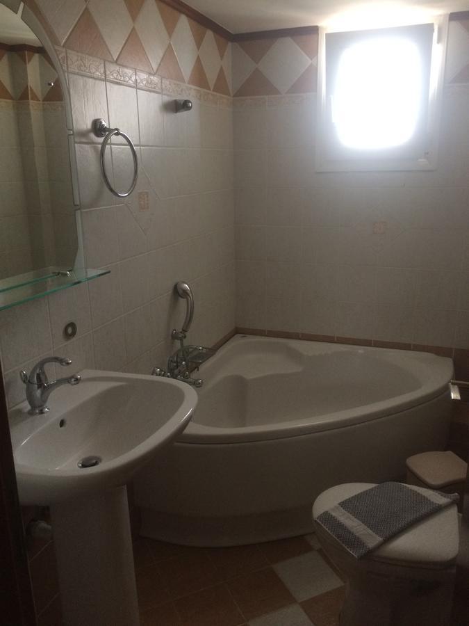 Molos Beach Rooms Kíssamos Exteriör bild