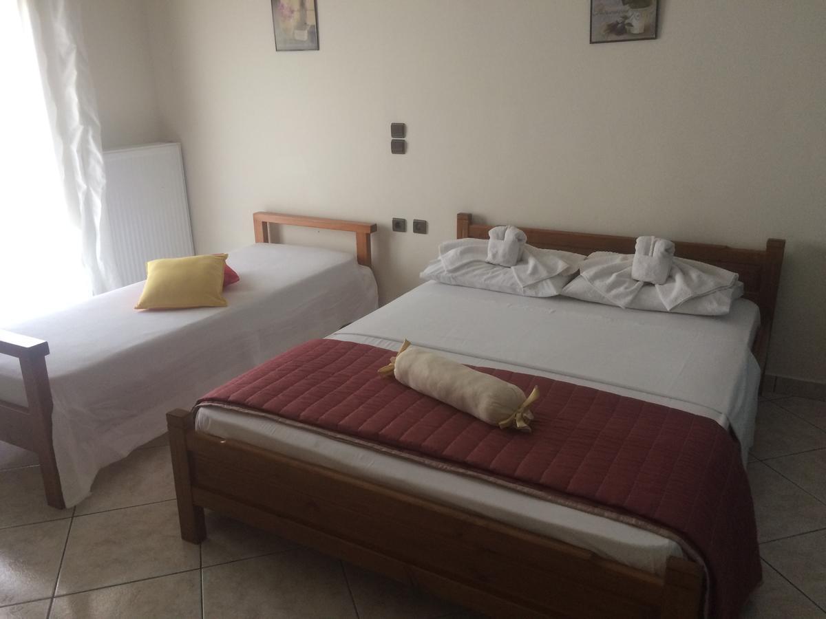 Molos Beach Rooms Kíssamos Exteriör bild